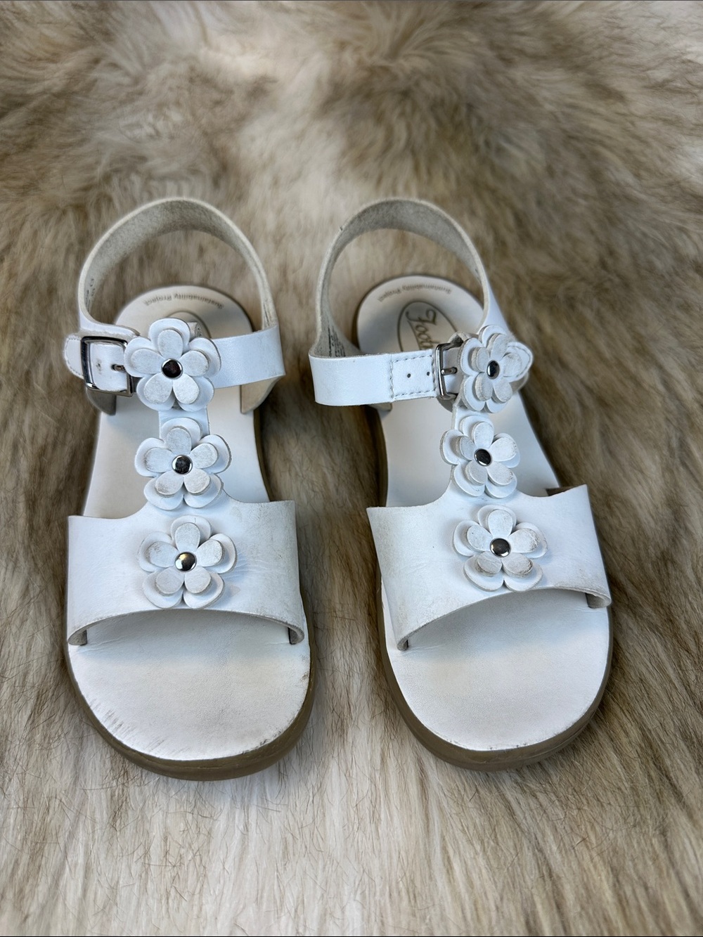 FootMates Jasmine Girls Size 1 White Leather Floral Sandals
